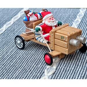 VTG Hallmark Clause Mobile Here Comes Santa Ornament Soapbox Derby Car 1997